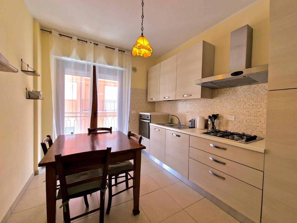 ל'אקווילה La Chiostrina By Tramonti Apartments מראה חיצוני תמונה